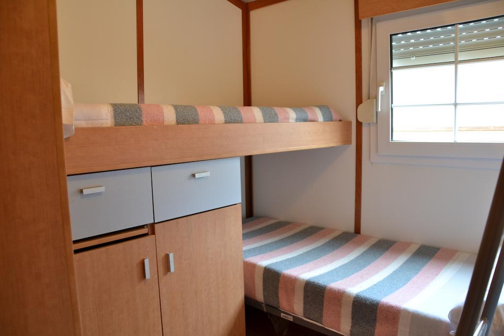 Camping Fuentes Blancas Бургос Номер фото
