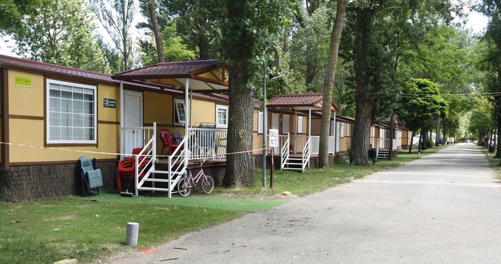 Camping Fuentes Blancas Бургос Номер фото